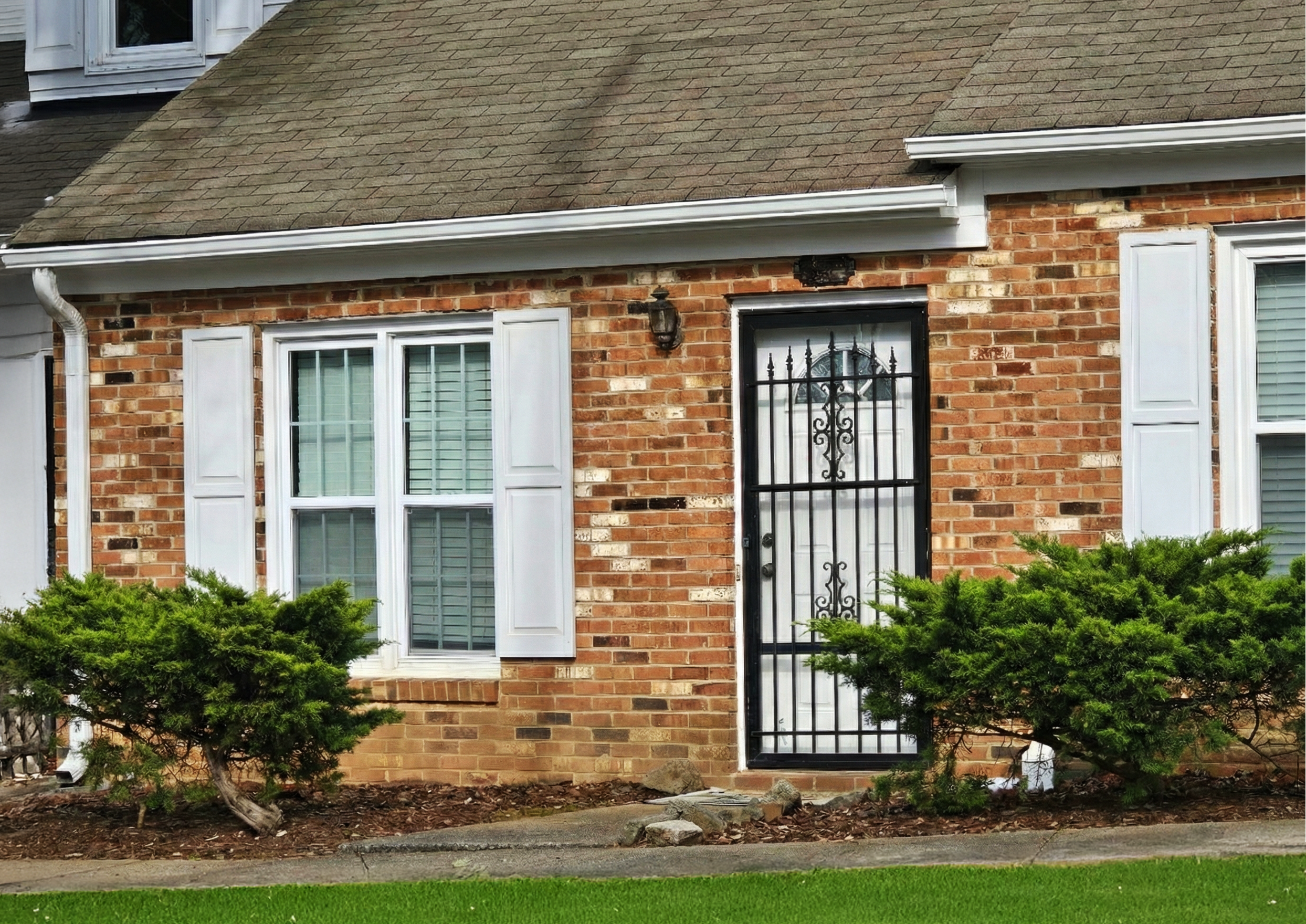 33 Riverwalk Terrace, Eno River area, Durham NC – front exterior