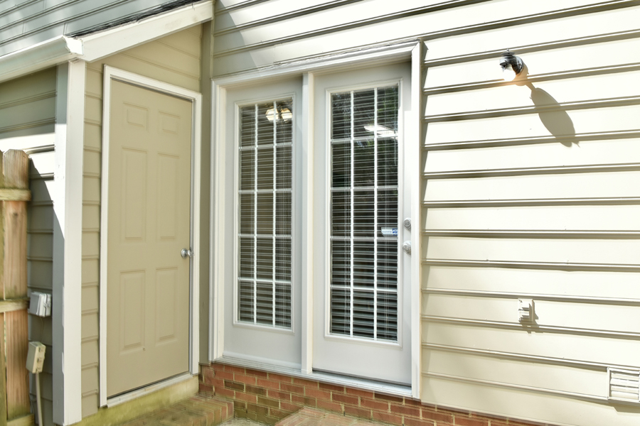 6 Justin Court rear exterior