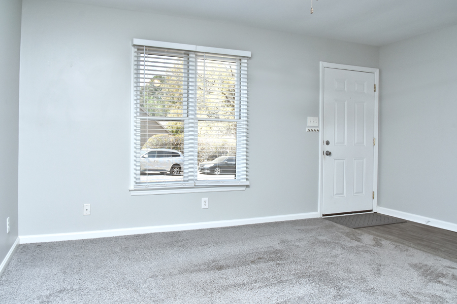 6 Justin Court living room